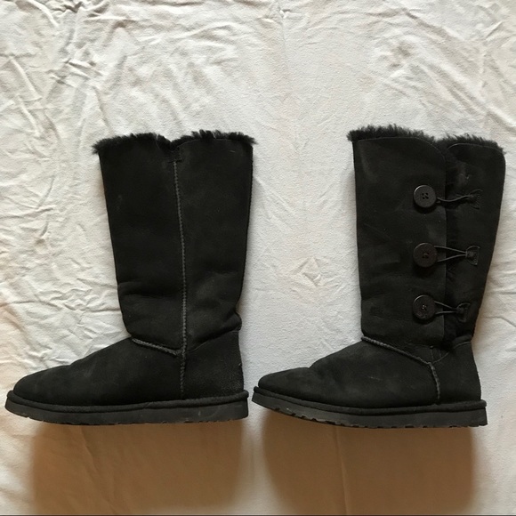 UGG Bailey Button Triplet Boot - Picture 1 of 3